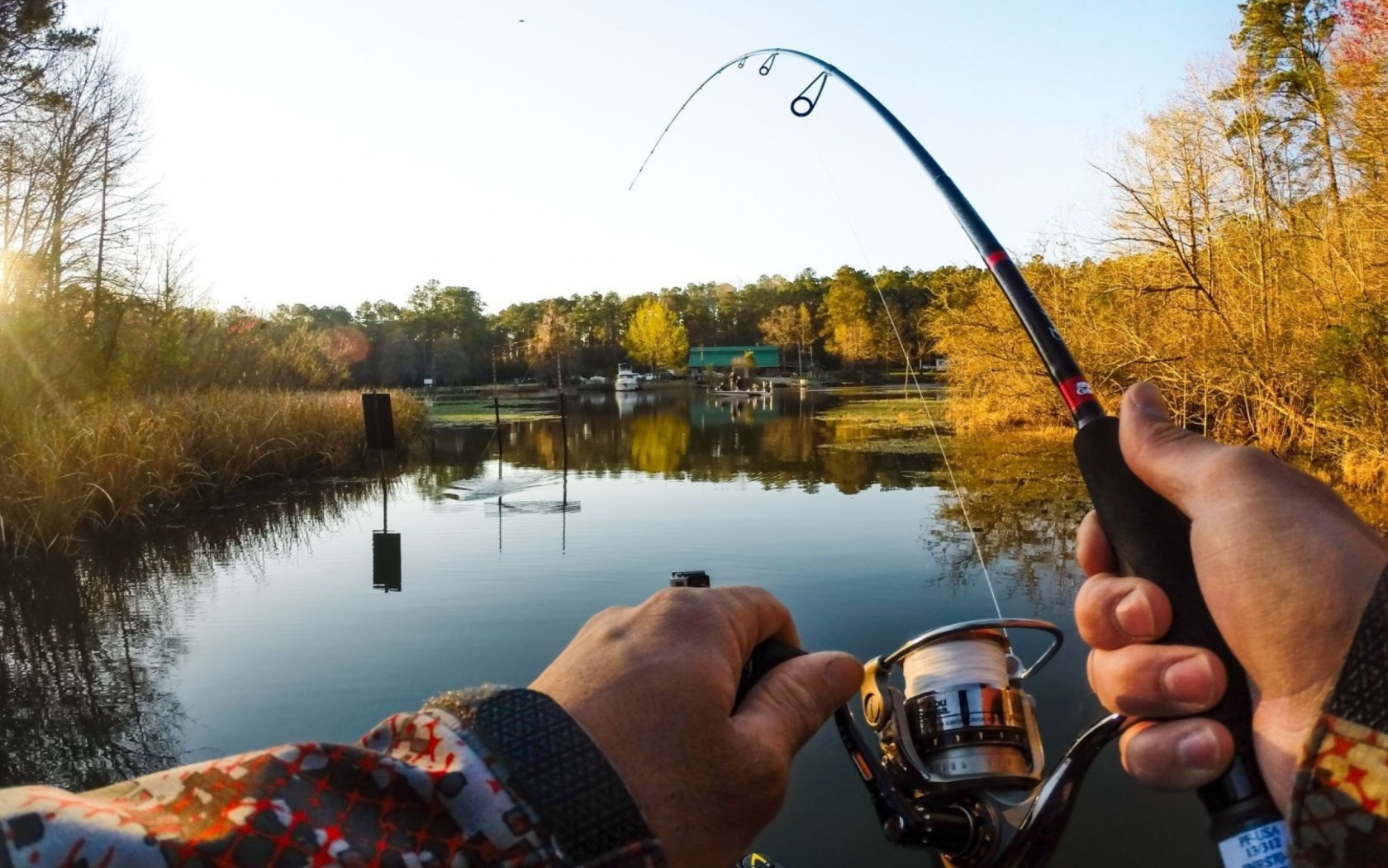 Fondo de pantalla Fishing in autumn 1680x1050