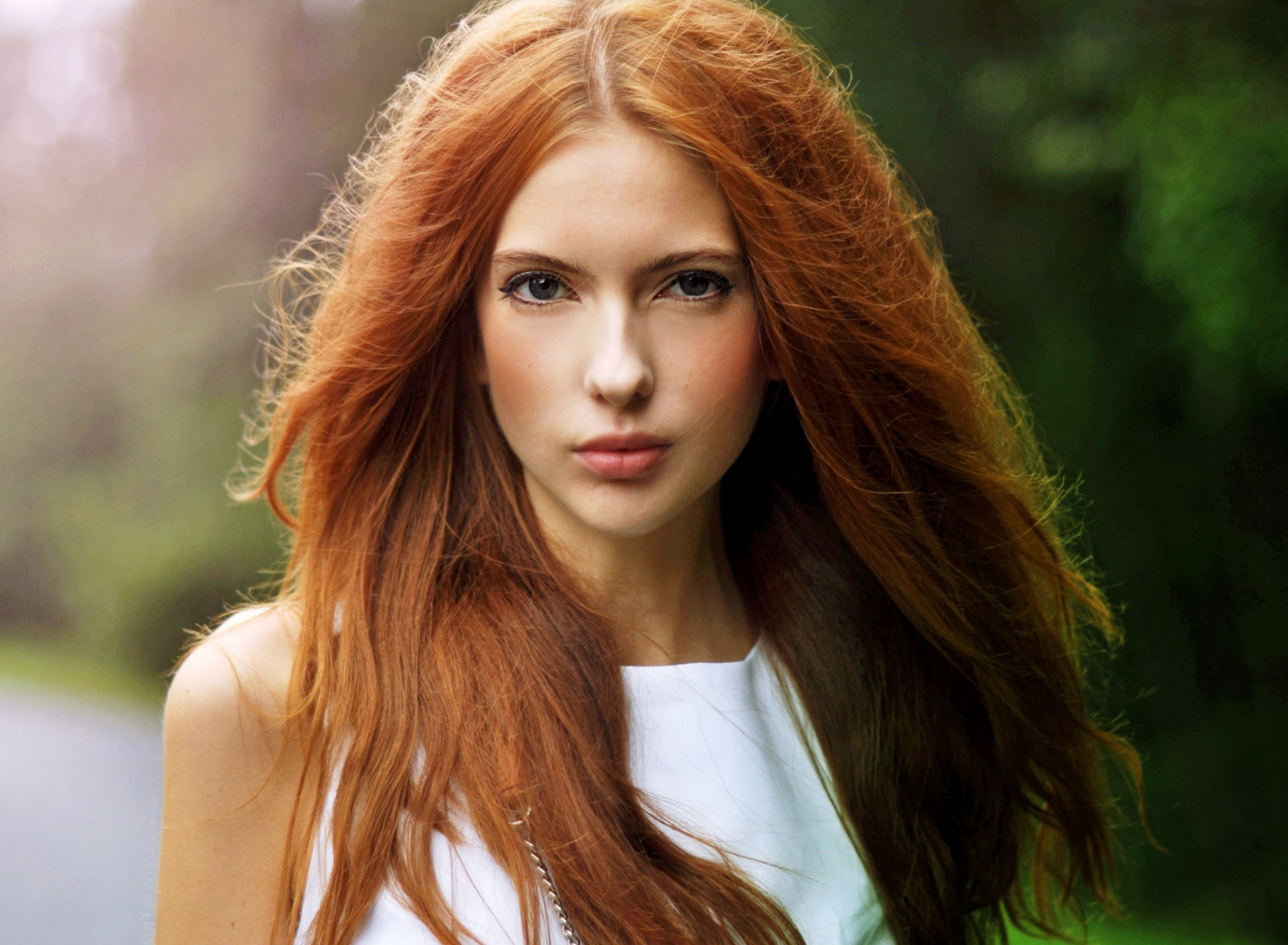 Sfondi Beautiful Redhead Girl 1920x1408