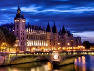 Das La Conciergerie Paris Palace Wallpaper 320x240