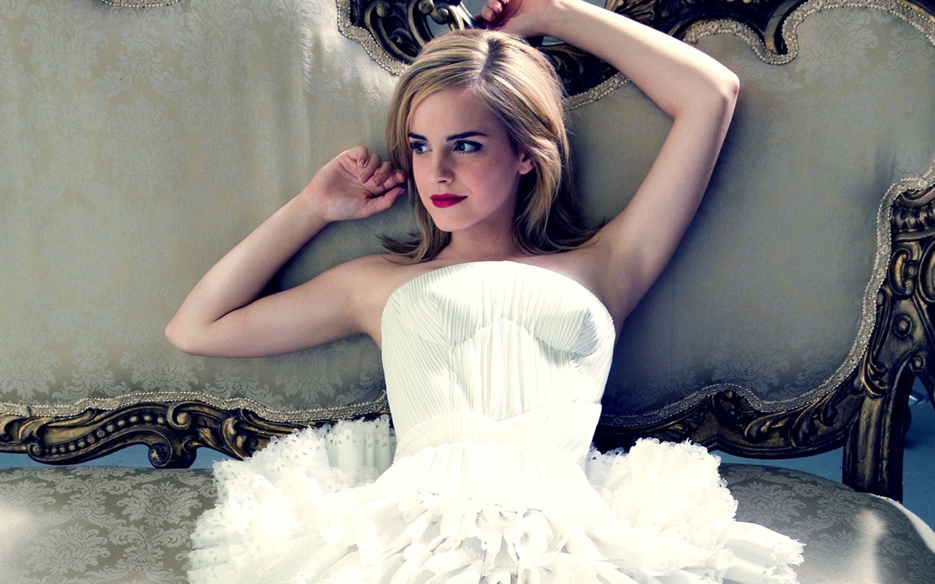Beauty Of Emma Watson wallpaper 1920x1200