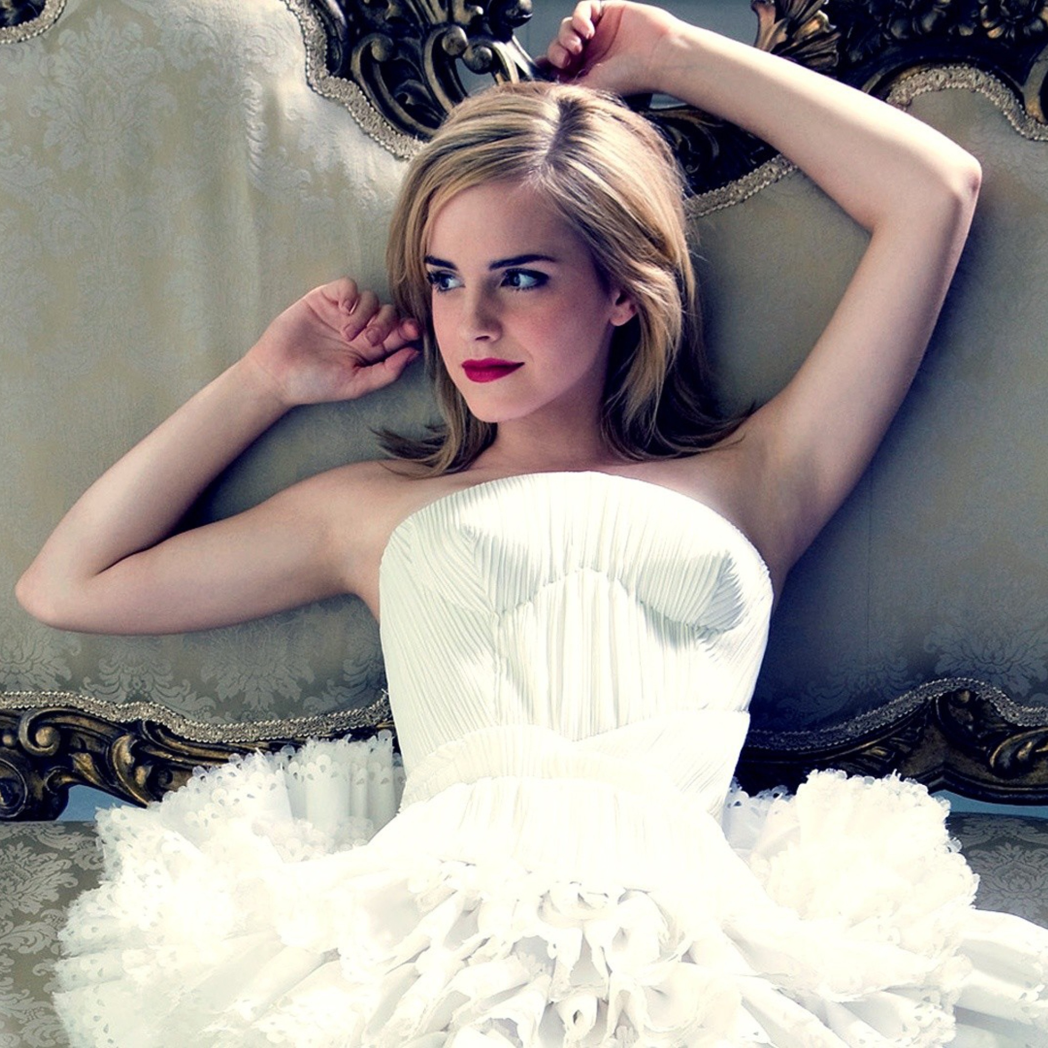 Beauty Of Emma Watson wallpaper 2048x2048