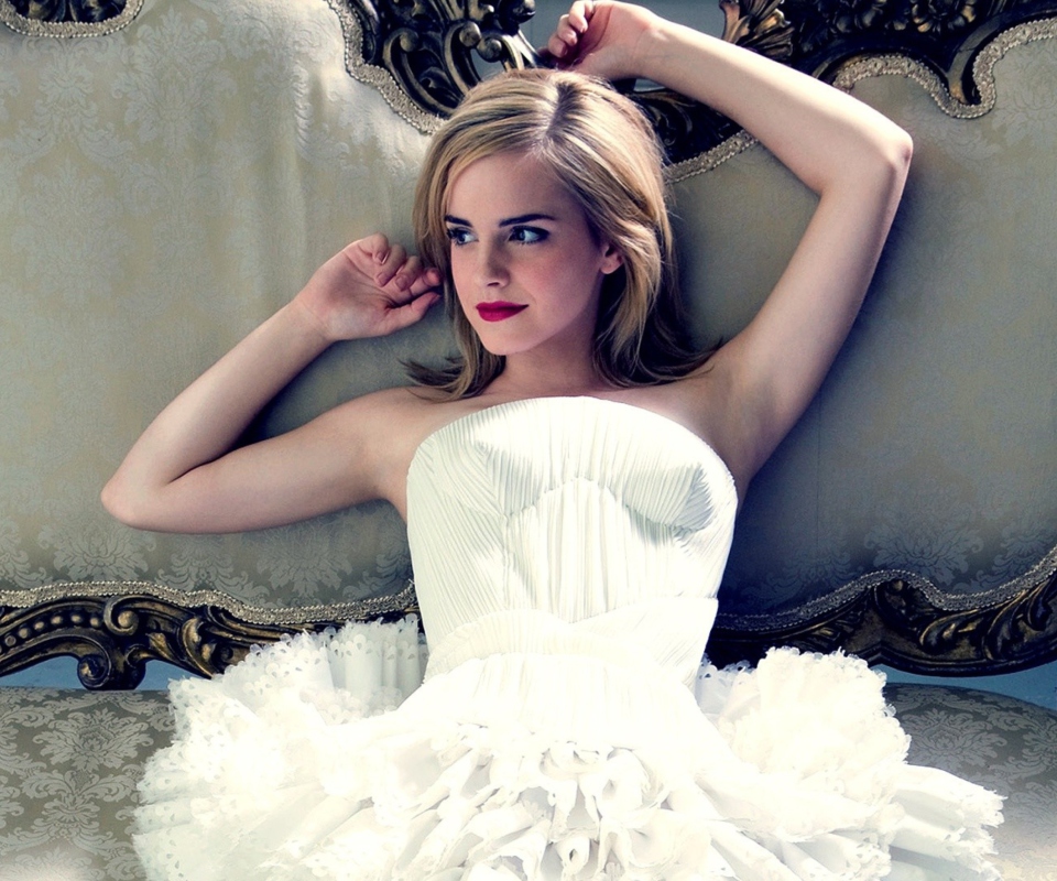 Das Beauty Of Emma Watson Wallpaper 960x800