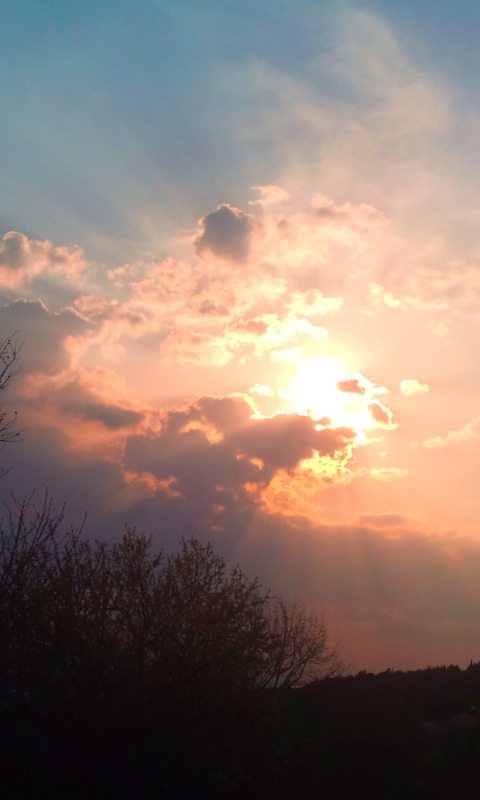 Das Sun Behind The Clouds Wallpaper 480x800