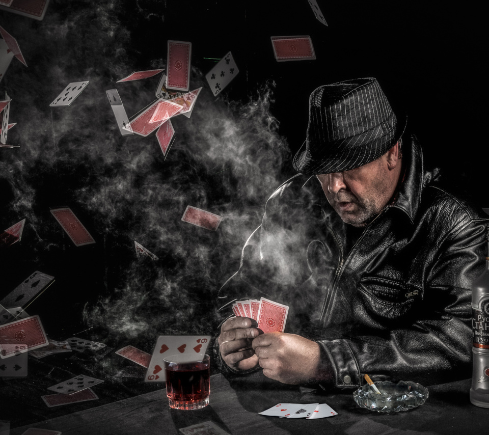 Das Gambler with vodka Wallpaper 960x854