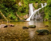 Screenshot №1 pro téma Waterfall in Spain 176x144