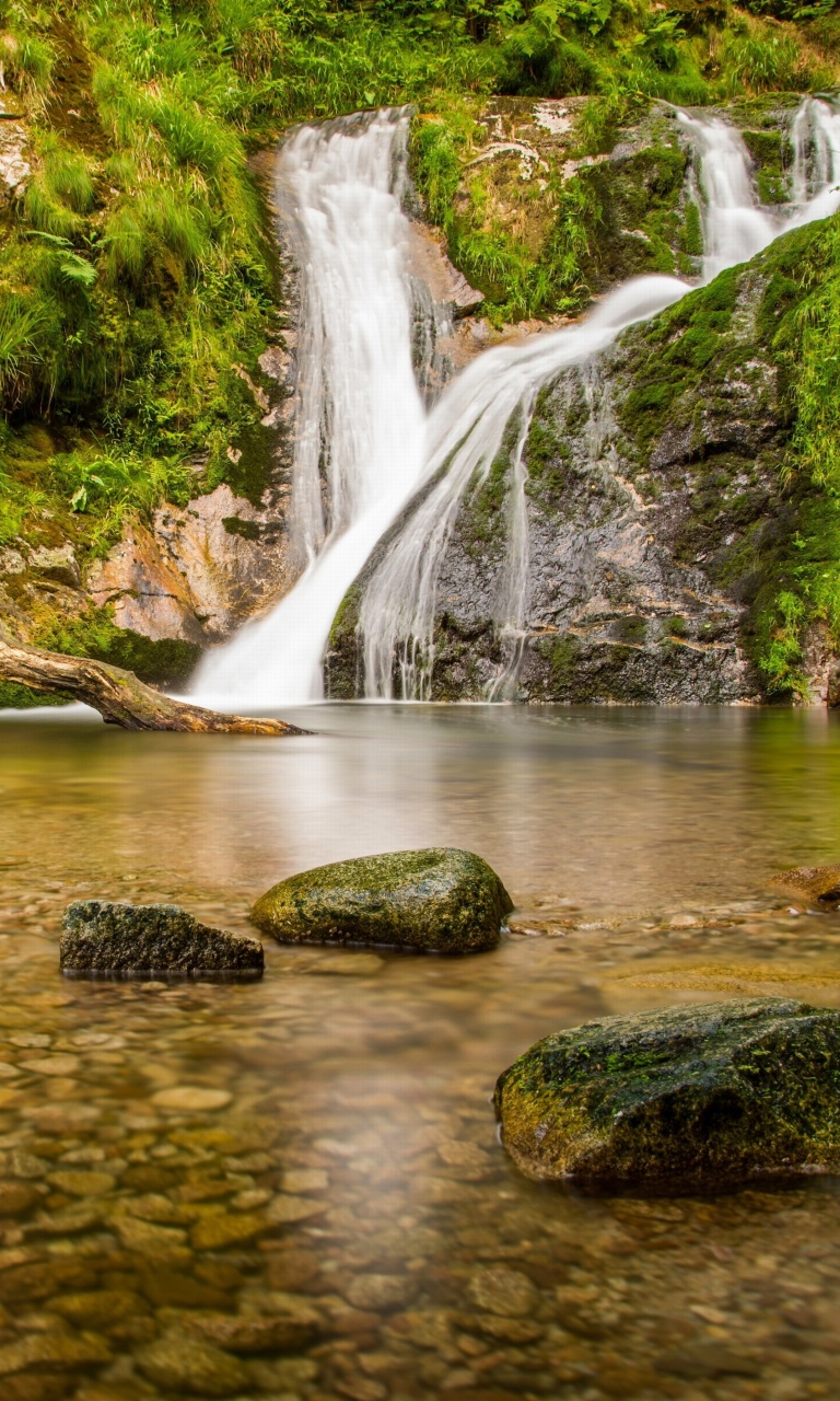 Обои Waterfall in Spain 768x1280