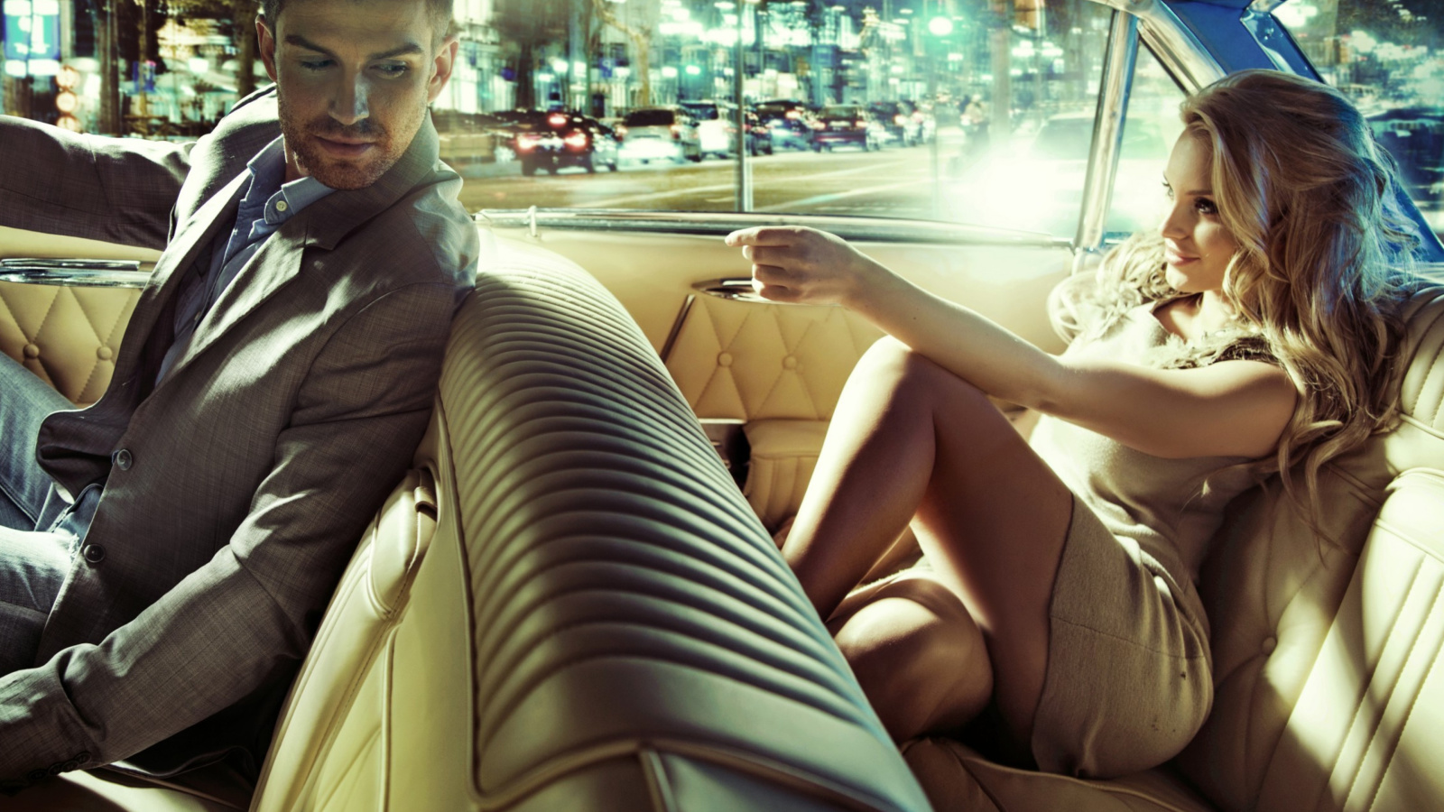 Luxury personal driver wallpaper 1600x900