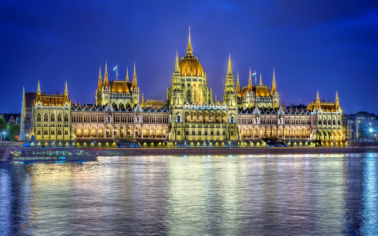 Fondo de pantalla Budapest Parliament 1440x900