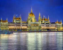 Budapest Parliament wallpaper 220x176