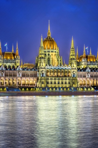 Fondo de pantalla Budapest Parliament 320x480