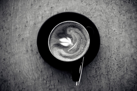 Fondo de pantalla Black And White Coffee Cup 480x320