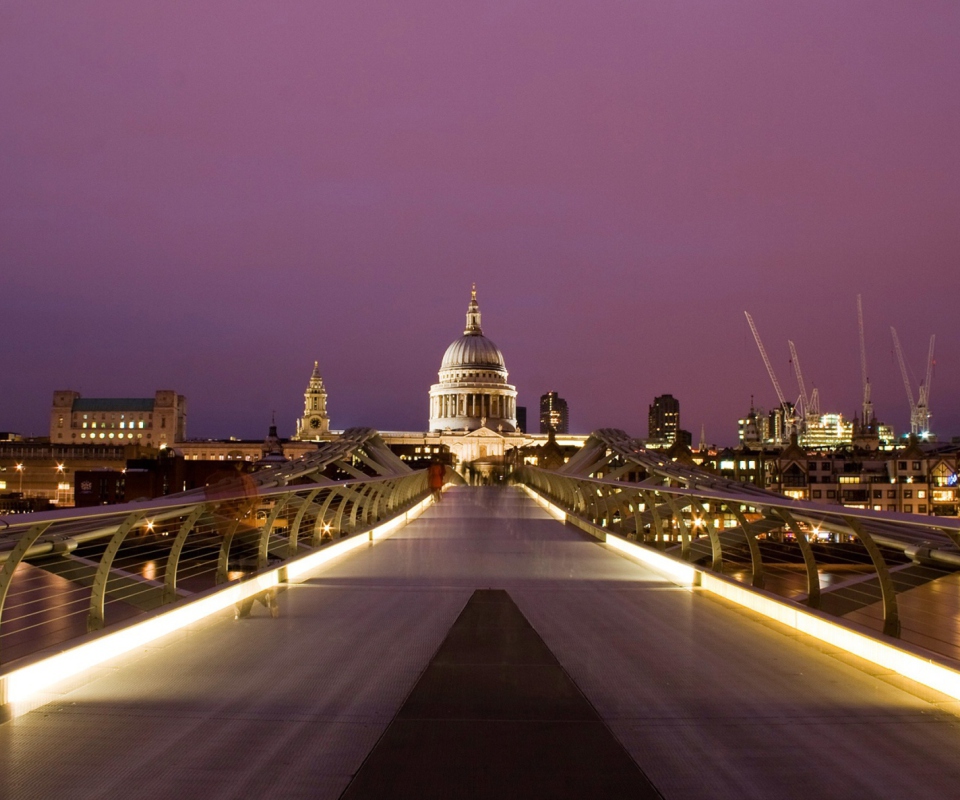 Das Millennium Bridge In Londonl Wallpaper 960x800