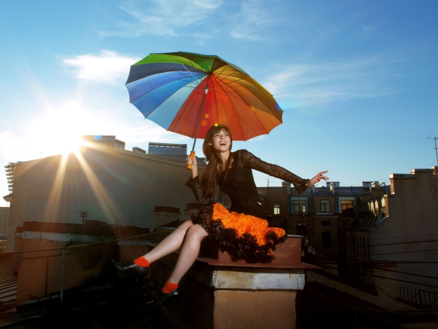 Sfondi Happy Girl With Rainbow Umbrella 640x480