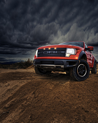 Free Ford F-150 SVT Raptor Picture for Nokia Asha 306