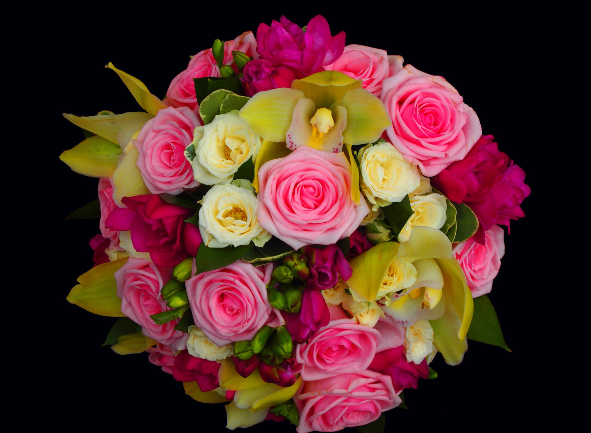 Bouquet of roses and yellow orchid, floristry screenshot #1 1920x1408