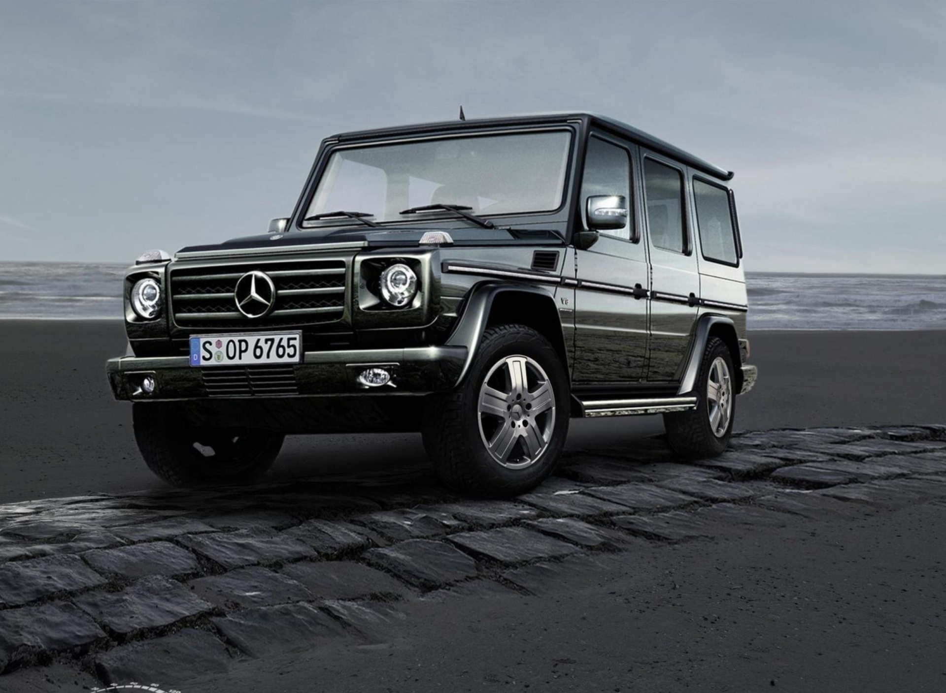 Машины гелик сколько. Mercedes Benz g320. Мерседес-Бенц Гелендваген g320. Мерседес Бенц g500. Мерседес-Бенц g 320.