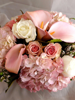 White Roses Bouquet screenshot #1 240x320