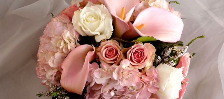 Fondo de pantalla White Roses Bouquet 720x320