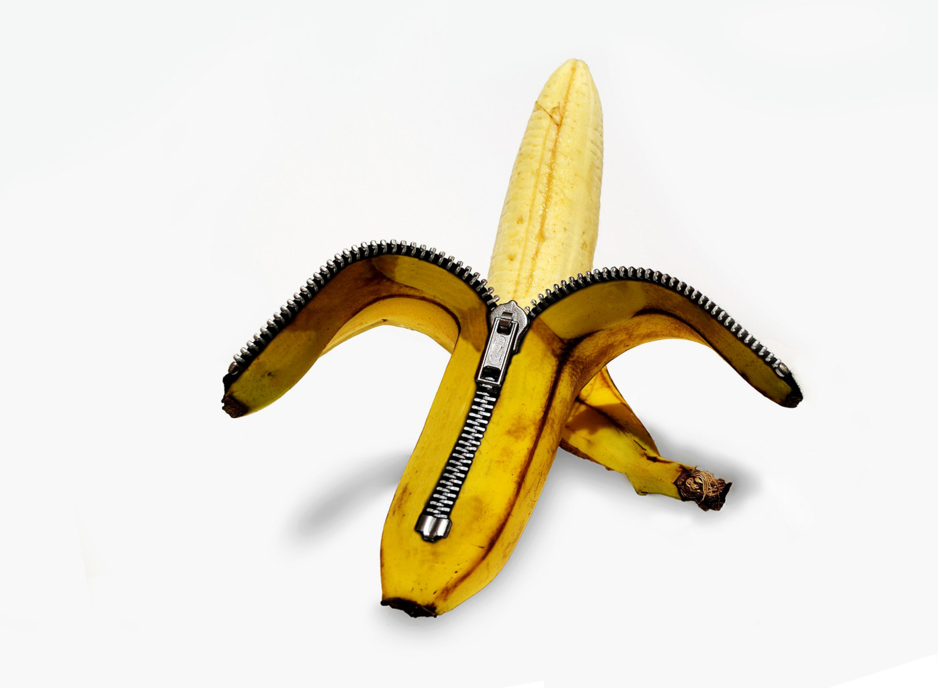 Funny banana as zipper wallpaper 1920x1408