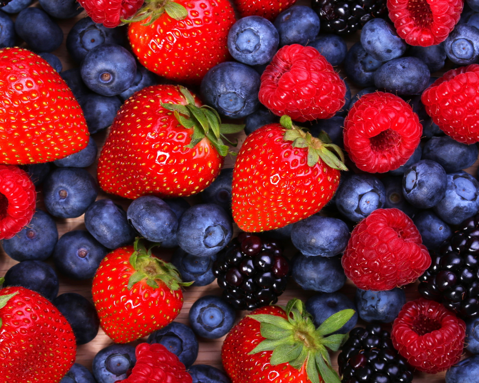 Fondo de pantalla Berries 1600x1280