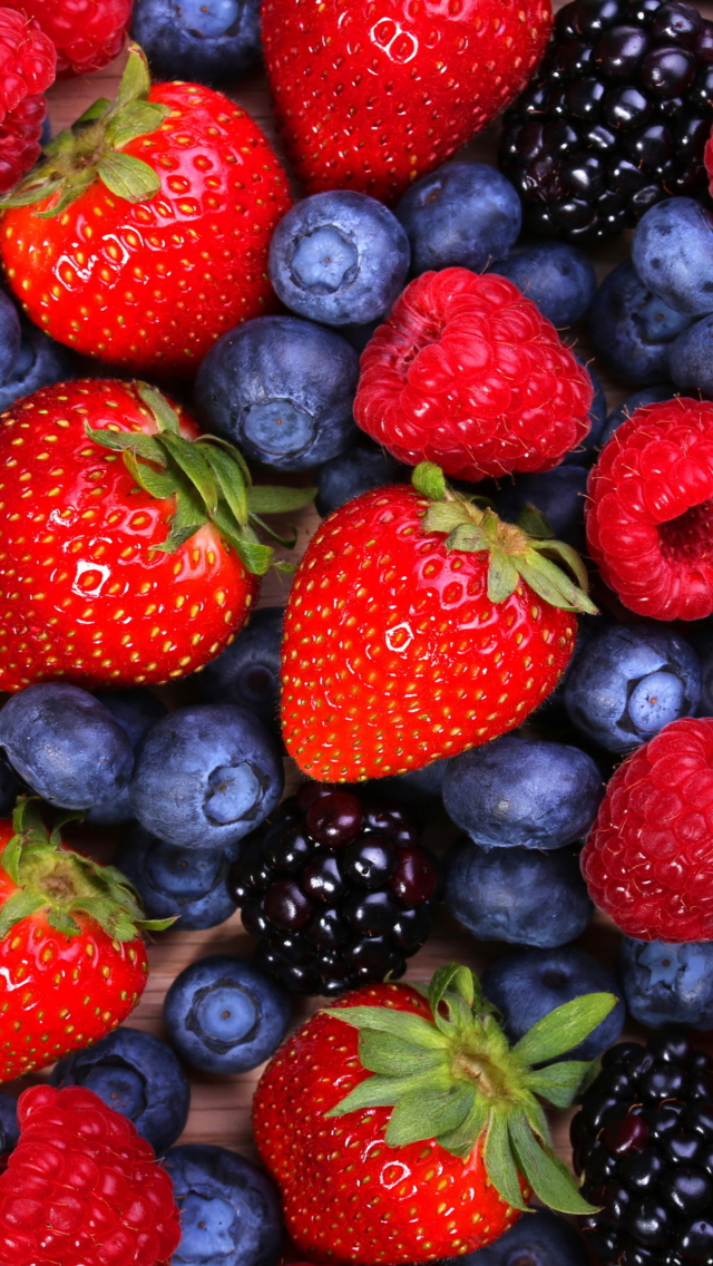Berries wallpaper 640x1136