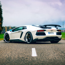 Fondo de pantalla Lamborghini Aventador 208x208