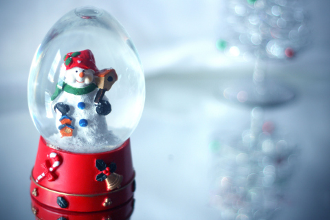 Обои Christmas Glass Ball 480x320