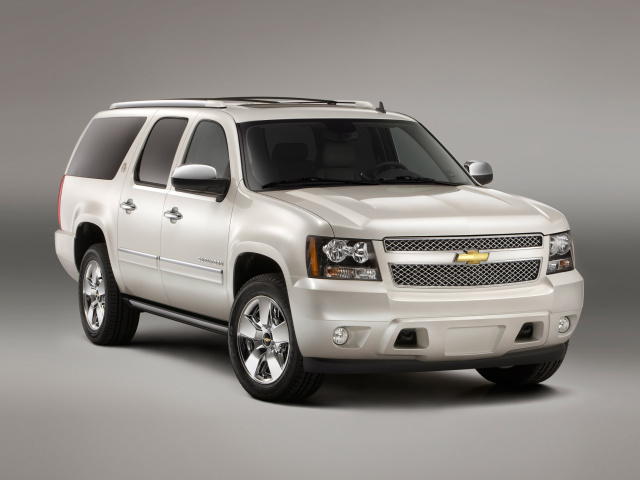 Fondo de pantalla Chevrolet Suburban 2015 Large SUV 640x480