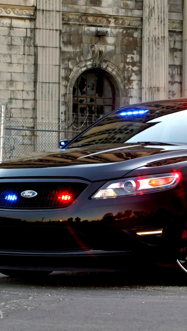 Ford Taurus Police Car wallpaper 640x1136