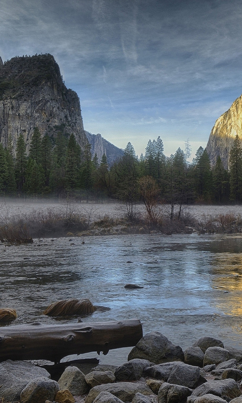 Das Yellowstone National Park in Wyoming Wallpaper 480x800