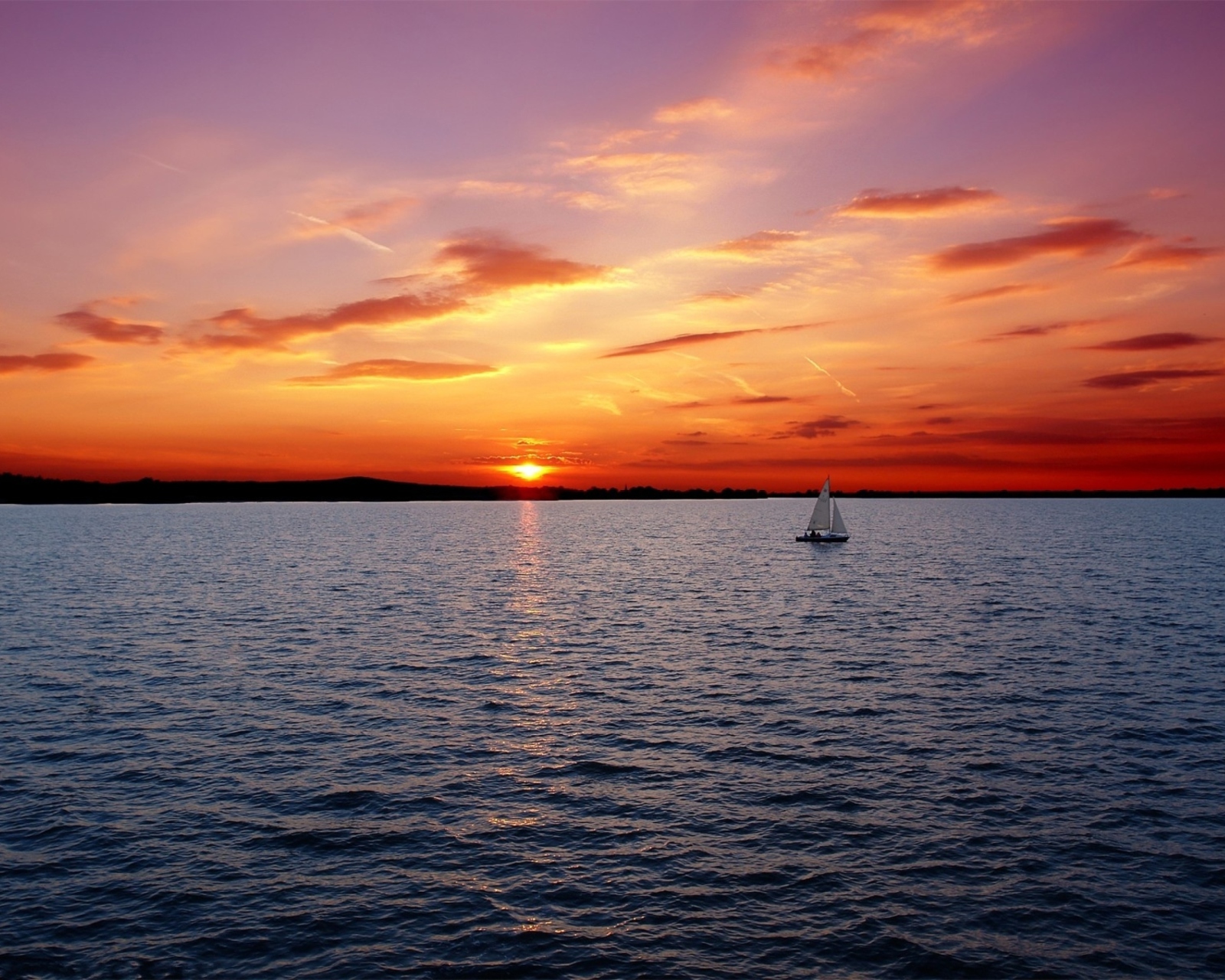 Ship In Sea At Sunset screenshot #1 1600x1280