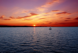 Ship In Sea At Sunset - Obrázkek zdarma 