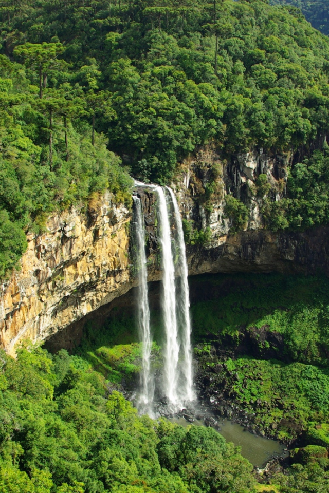 Das Waterfalls Wallpaper 640x960