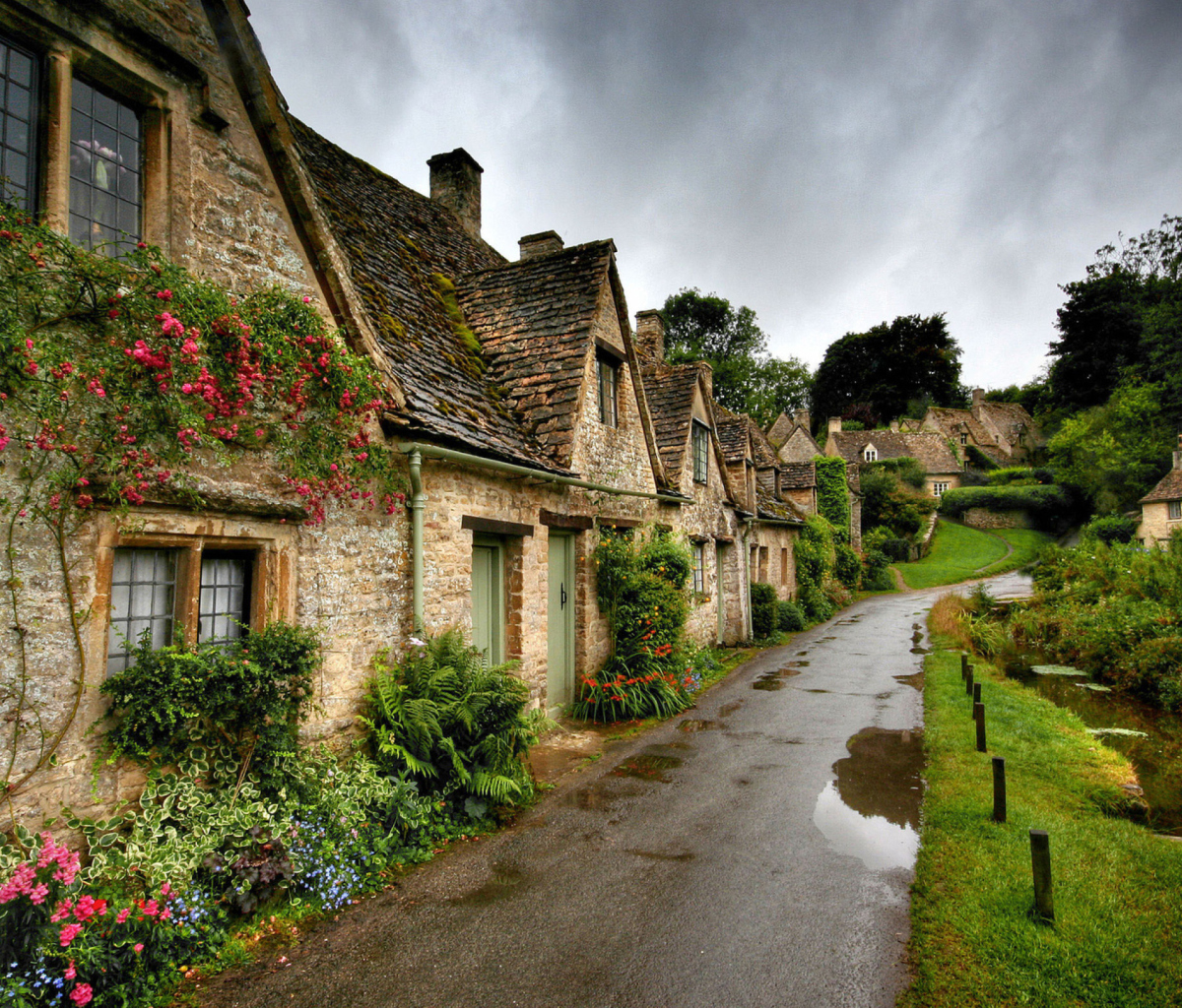 Sfondi Village In Europe 1200x1024