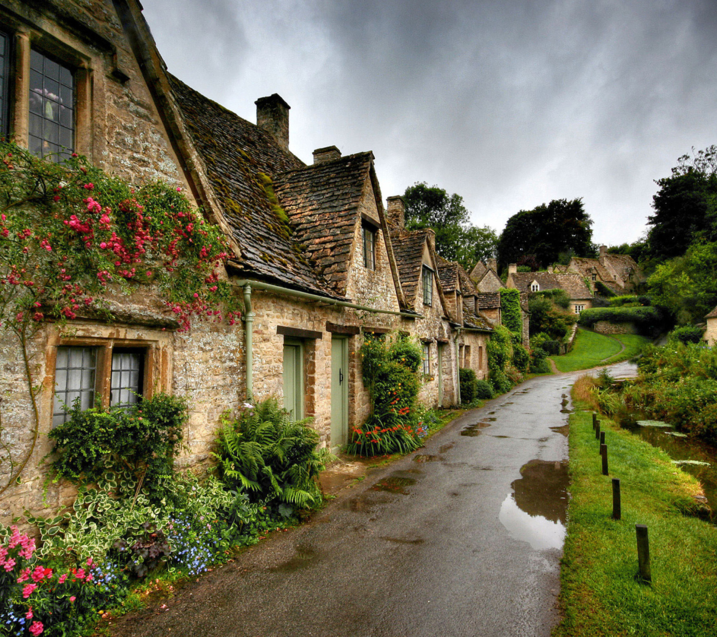 Sfondi Village In Europe 1440x1280