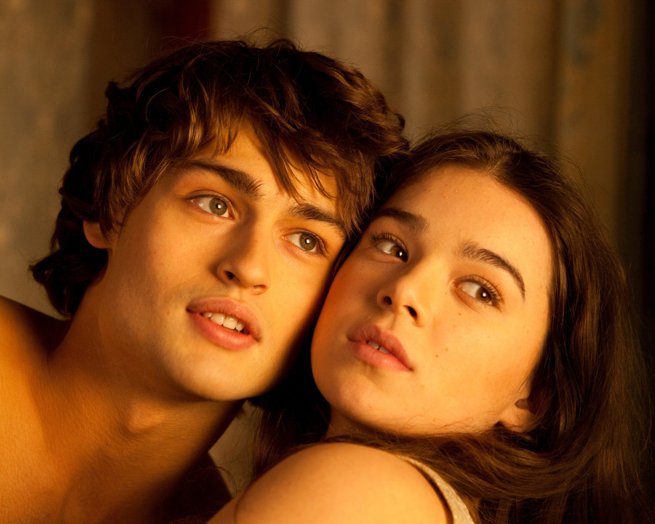 Romeo and Juliet with Hailee Steinfeld and Douglas Booth wallpaper 1280x1024