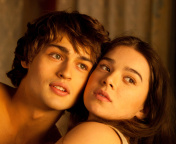 Romeo and Juliet with Hailee Steinfeld and Douglas Booth wallpaper 176x144