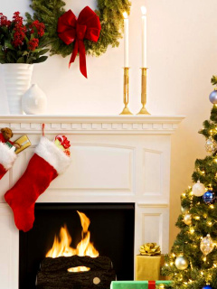 Das Holiday Fireplace Wallpaper 240x320
