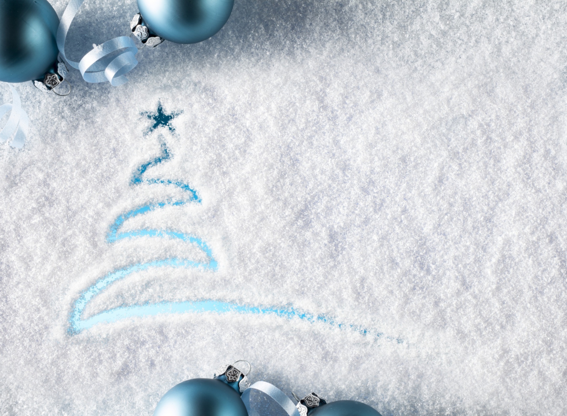 Fondo de pantalla Snowy Christmas Tree 1920x1408