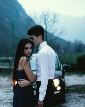 Couple In Front Of Car screenshot #1 176x220