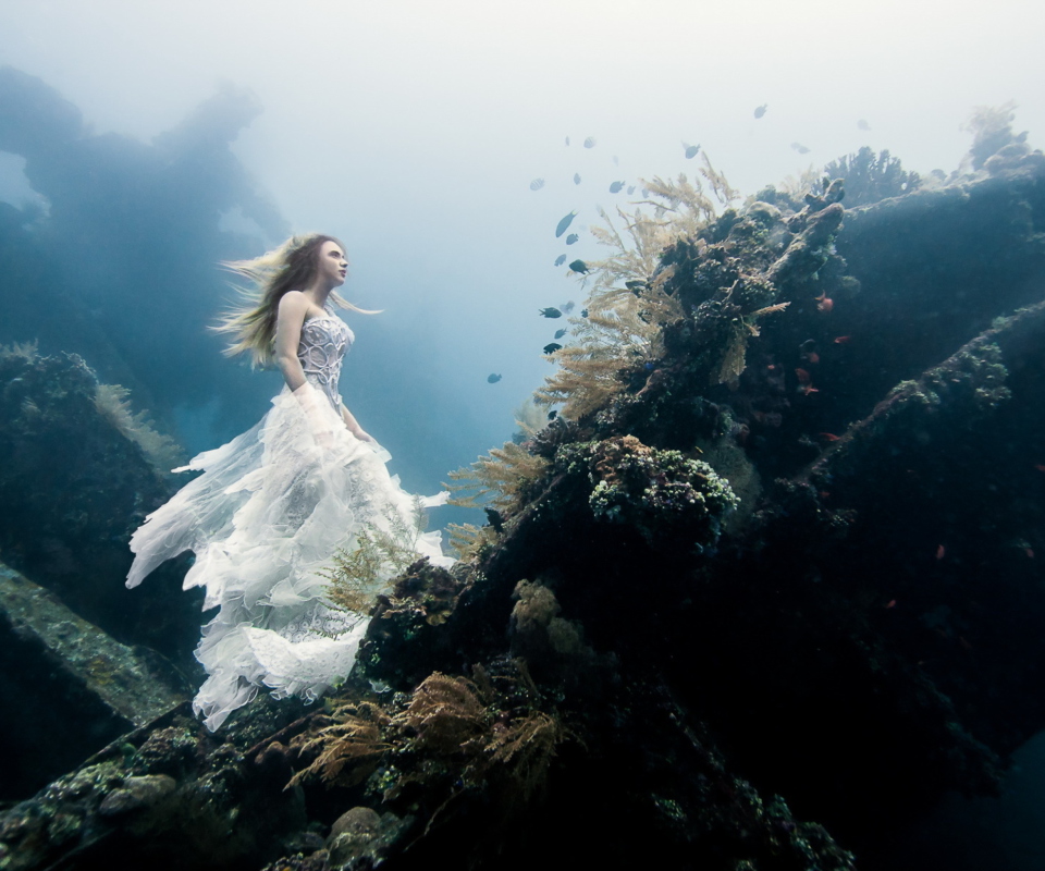 Das Underwater Princess Wallpaper 960x800