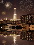 Das Fireworks In Berlin Wallpaper 132x176