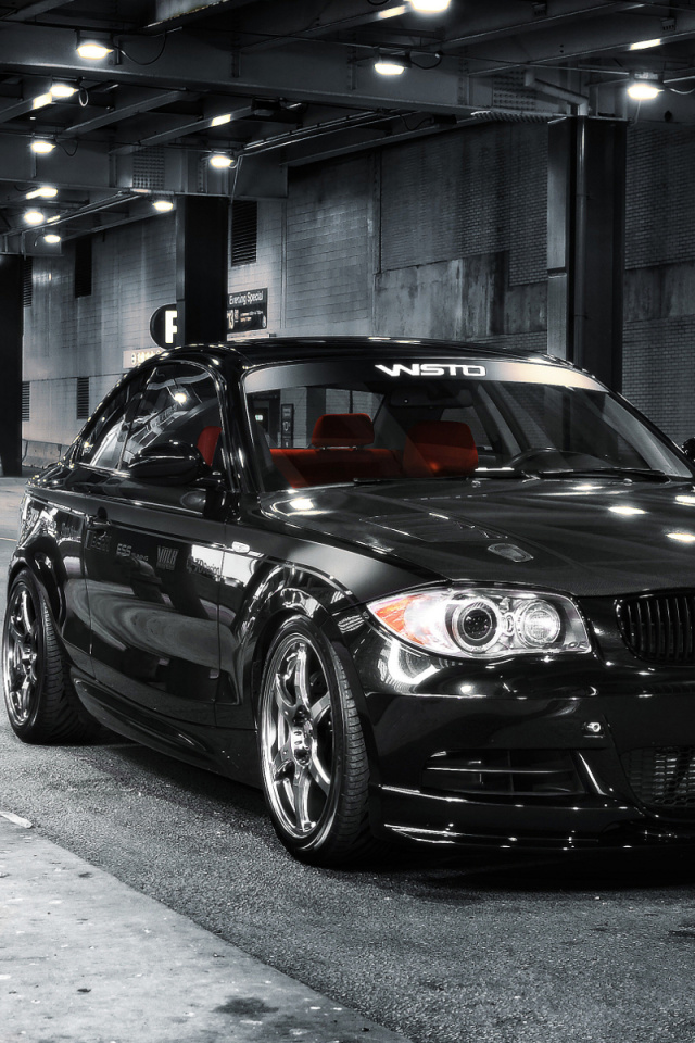 Das BMW 135i Black Kit Tuning Wallpaper 640x960