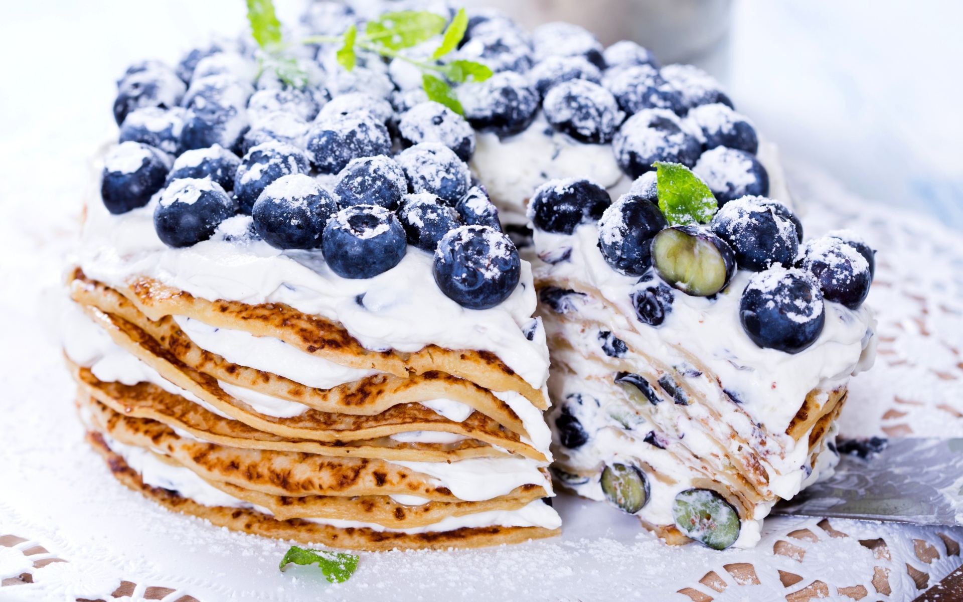 Blueberry And Cream Cake wallpaper 1920x1200