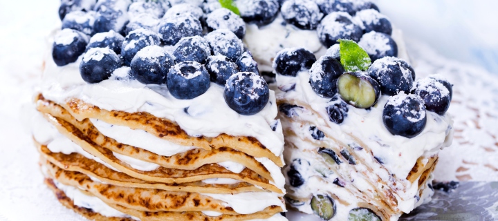 Blueberry And Cream Cake wallpaper 720x320