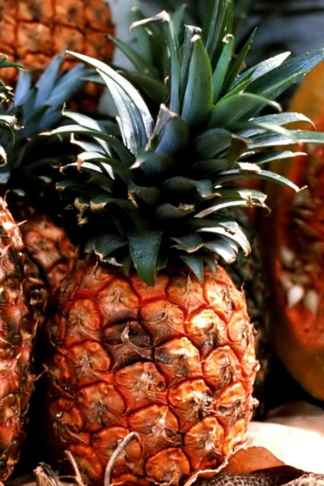 Обои Pineapples 640x960