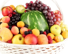 Fondo de pantalla Berries And Fruits In Basket 220x176