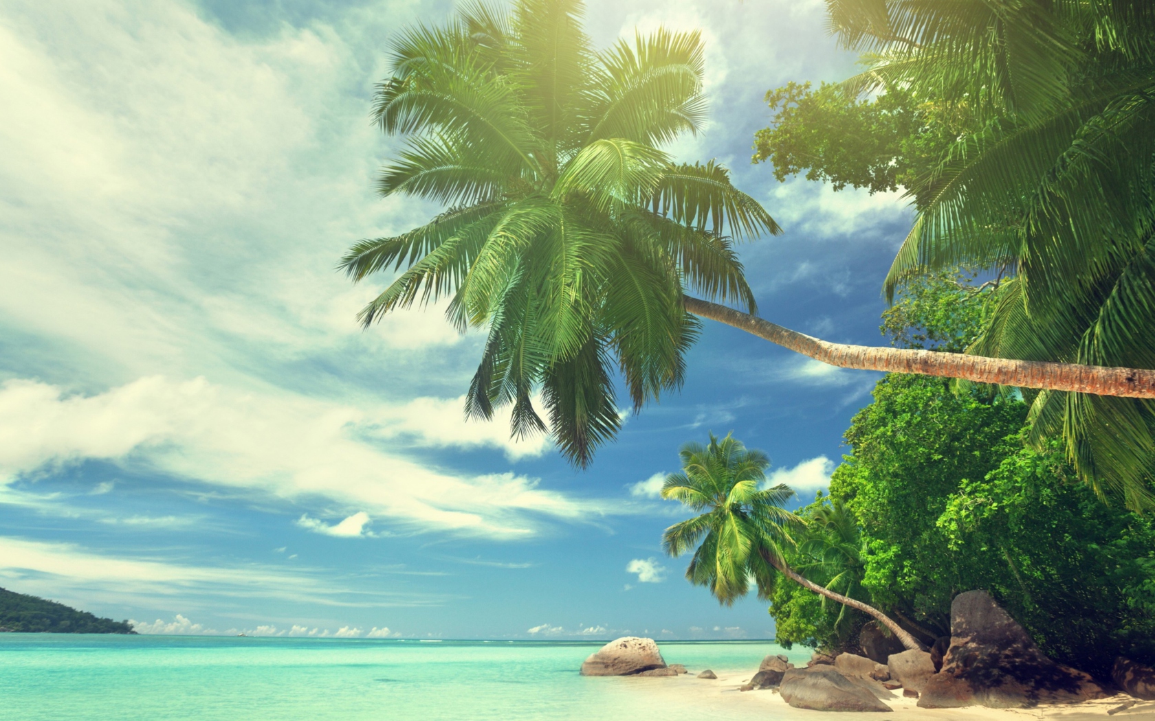 Tropical Island wallpaper 1680x1050