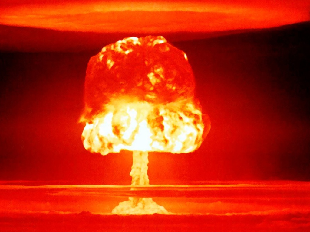 Nuclear explosion wallpaper 1024x768