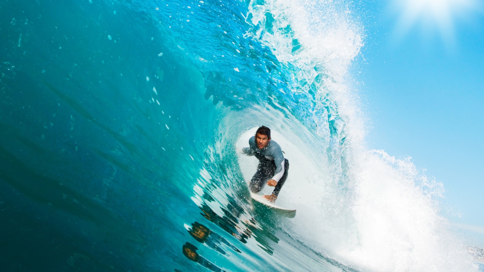 Fondo de pantalla Extreme Surfing 1600x900